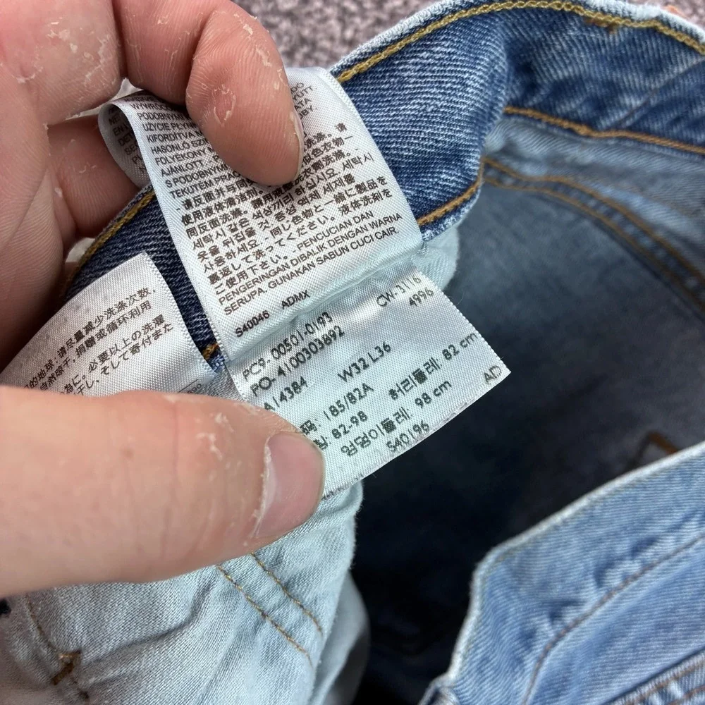 Levi's 501 Jeans Mens 32x36 Blue Cotton Straight Leg Button Fly Distressed